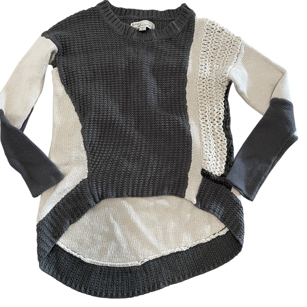 Vintage Havana sweater size medium gray and cream boxFY‎